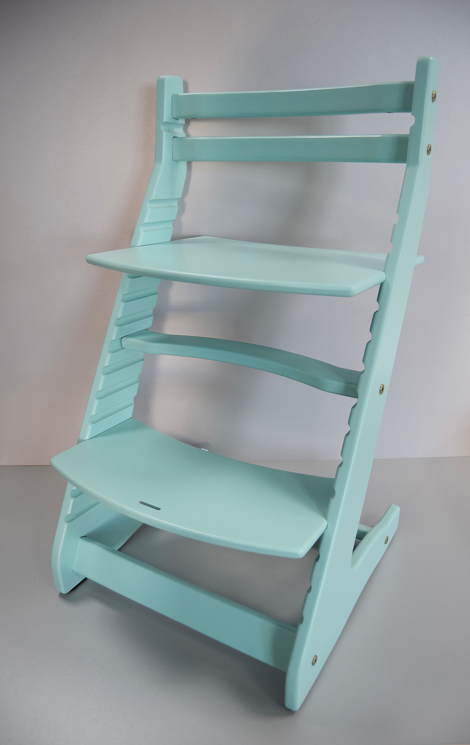 Детская мебель должна быть идеальна во всём