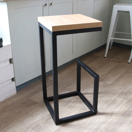 Стул барный Ярдс, ЛДСП Дуб золотой крафт / Металлокаркас Черный