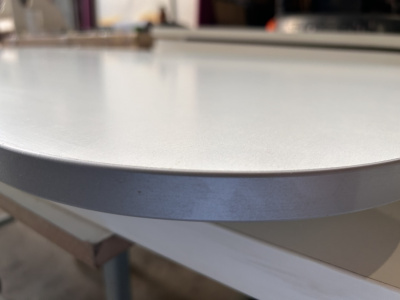 Ассоль СДО-02 белая с кромкой ПВХ серый/серебристый (без ног)